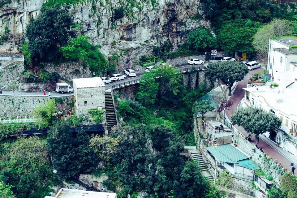 roadpositanoloopview